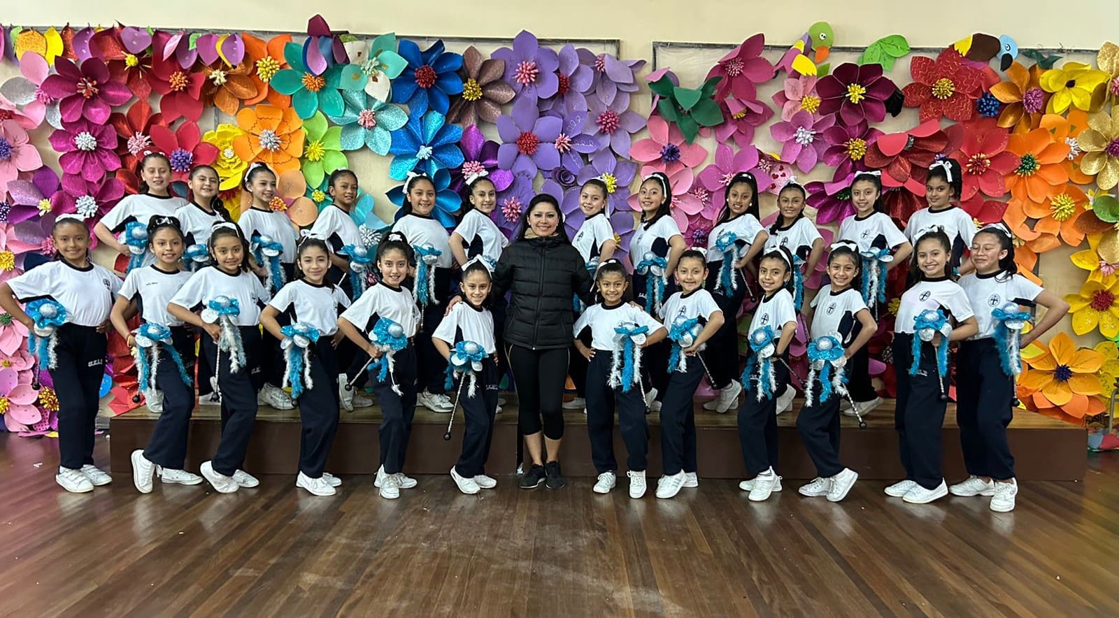 Club de Bastoneras Primaria