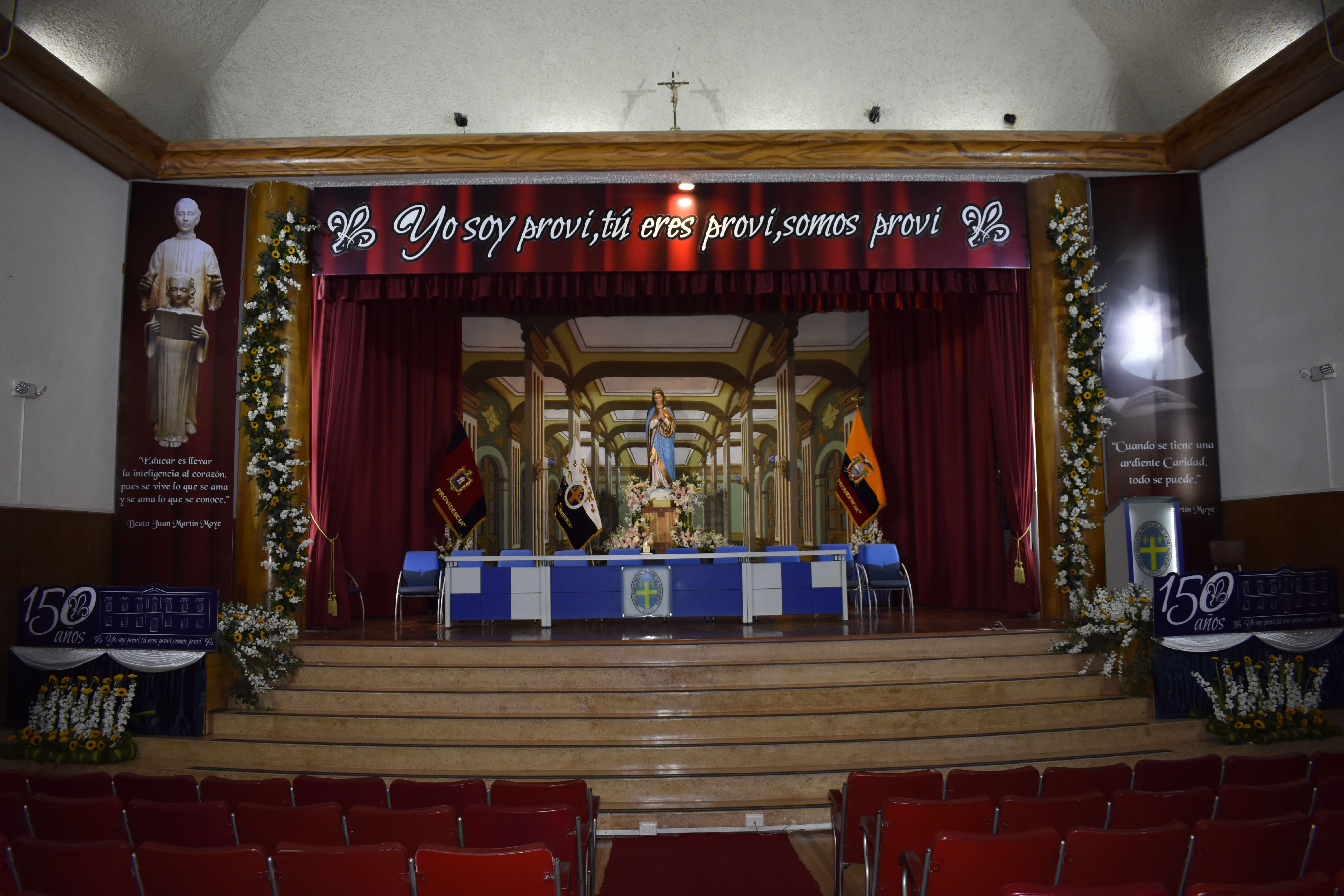 SALÒN DE ACTOS DE LA INSTITUCIÒN 