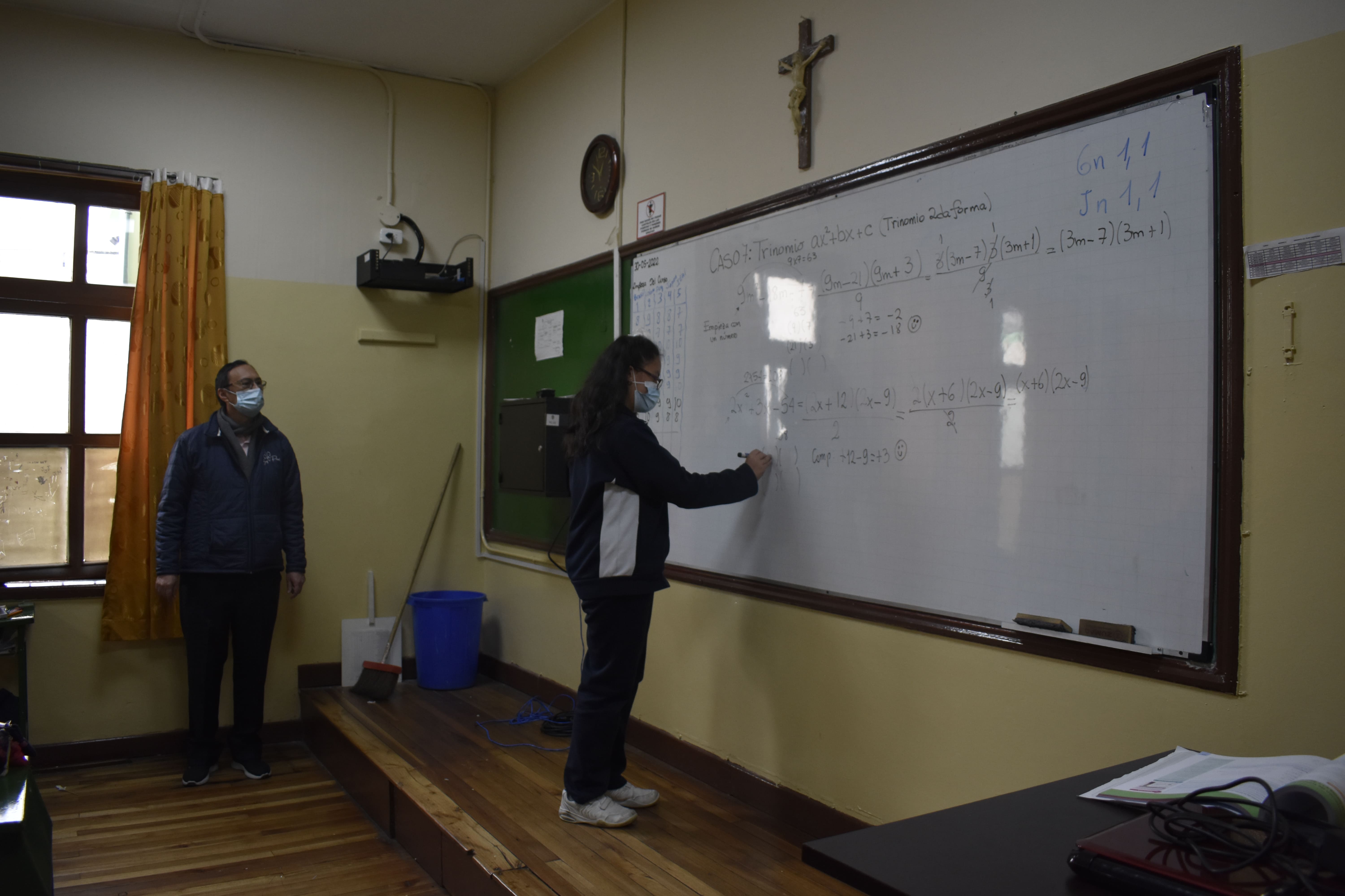 ESTUDIANTES SIEMPRE PRESENTES EN CADA CLASE
